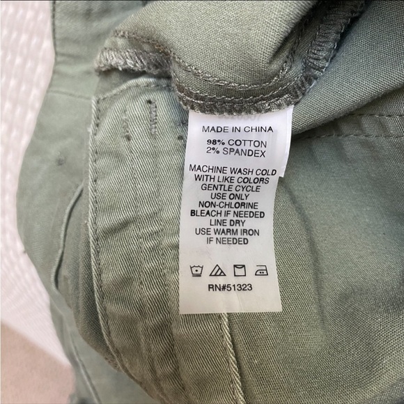Vince Camuto Olive Green Utility Pants Cotton Spandex Cargo Pockets Size 27/4 - Picture 11 of 11